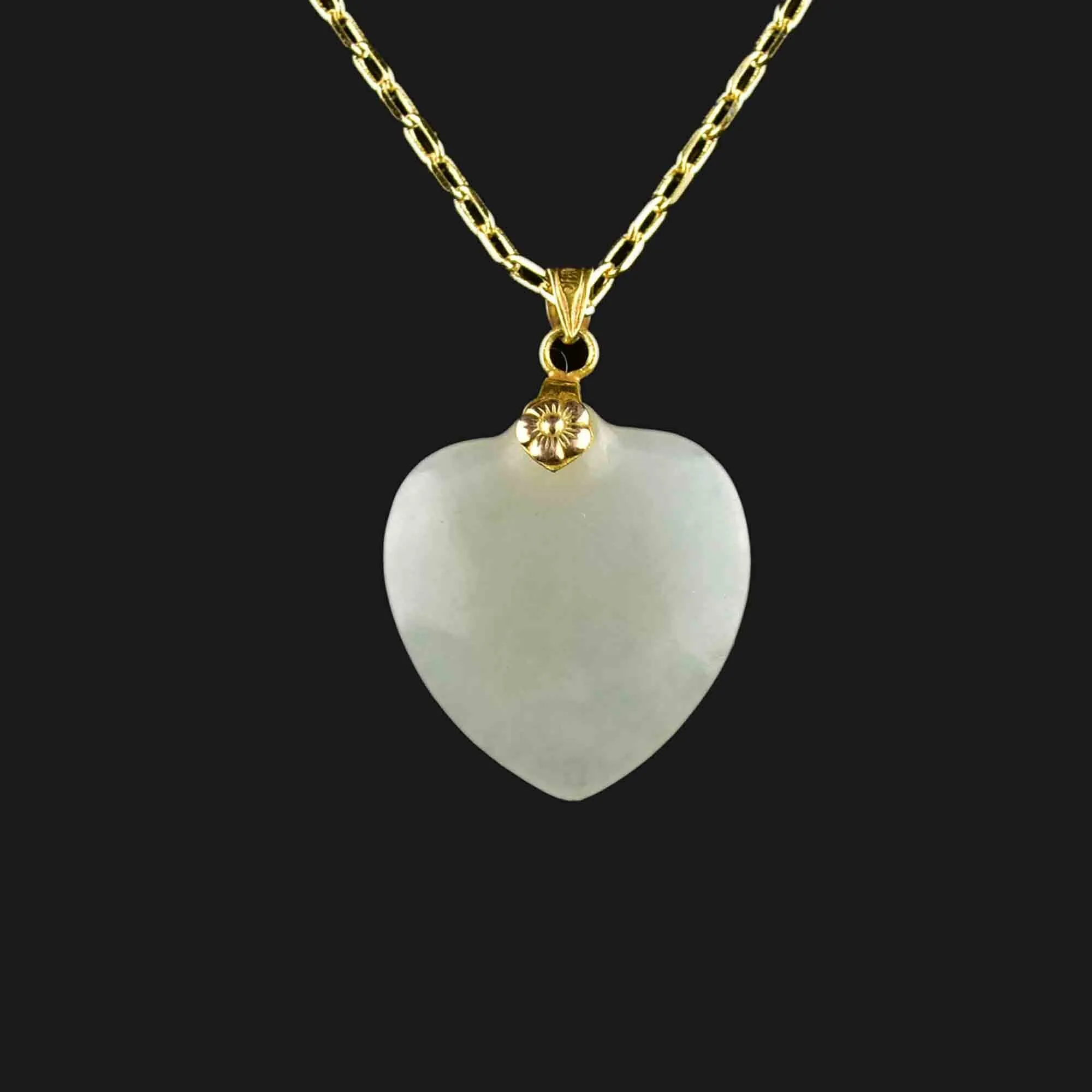 14K Gold Floral Carved Jade Heart Pendant Necklace