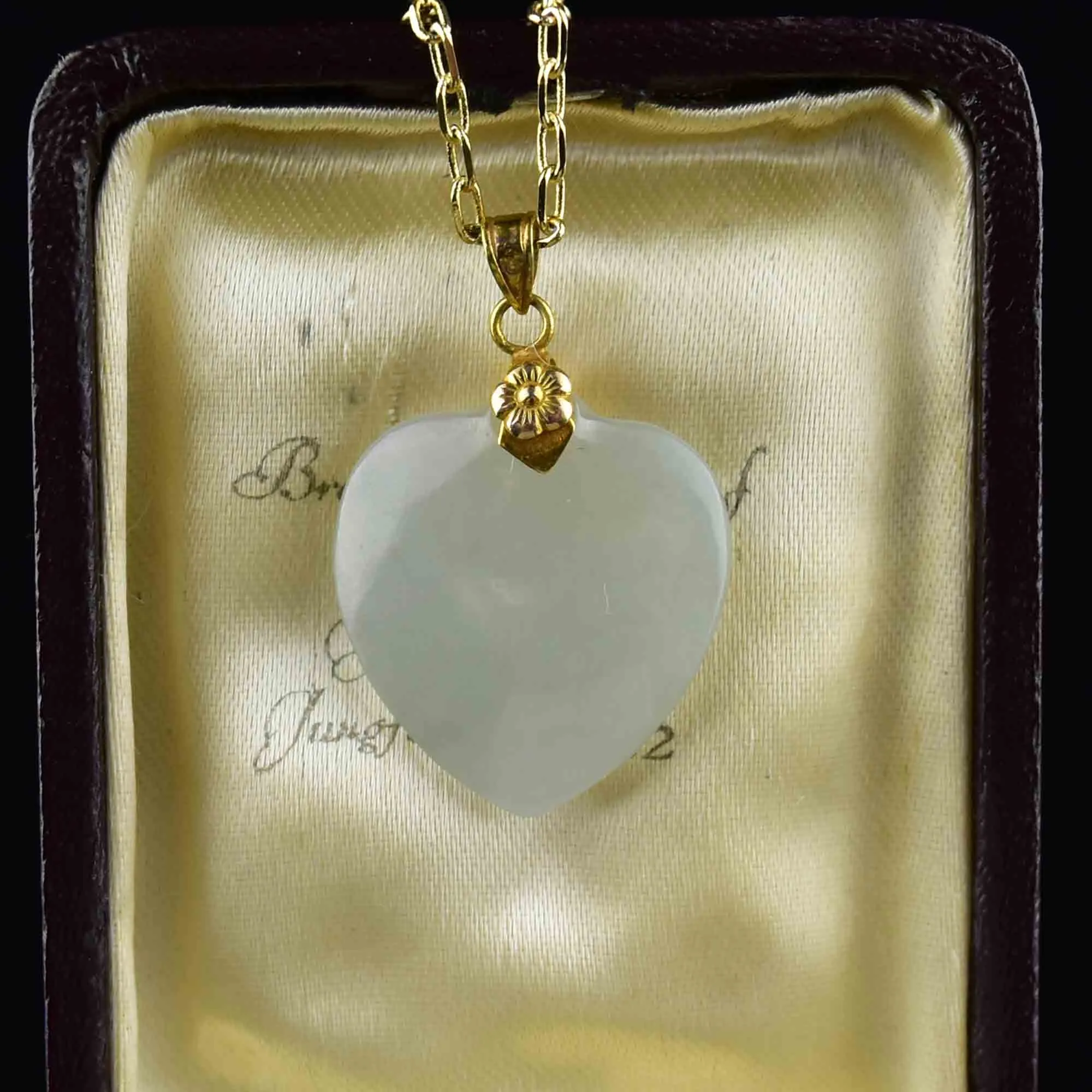 14K Gold Floral Carved Jade Heart Pendant Necklace