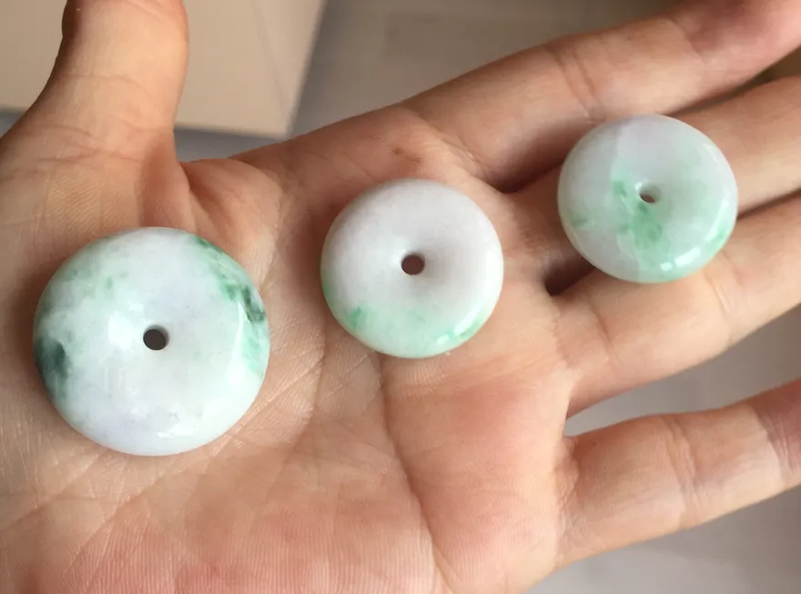 24-28mm 100% Natural green/purple with sunny green floating flowers jadeite Jade Safety Guardian Button(donut) Pendant/worry stone H152