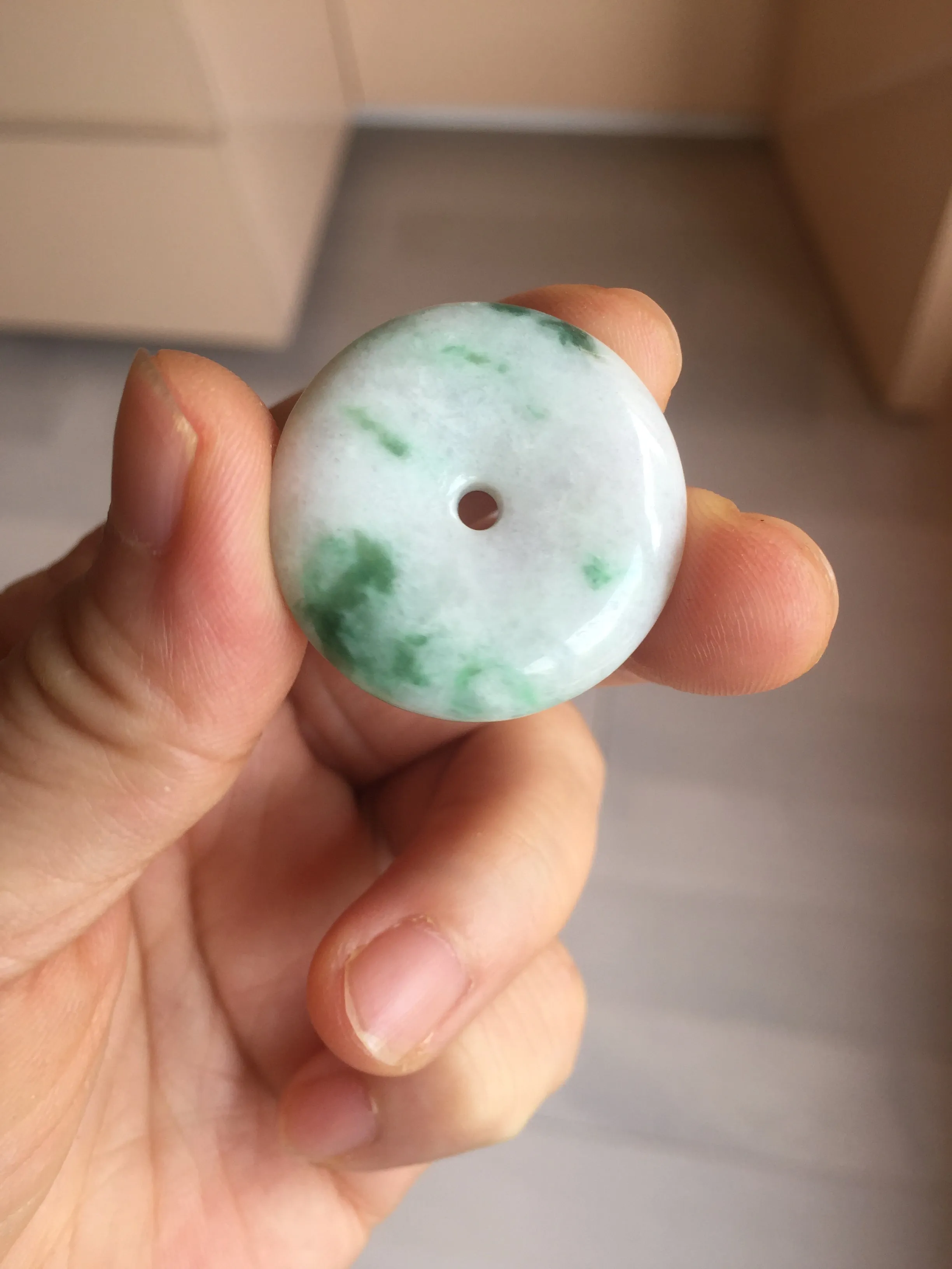 24-28mm 100% Natural green/purple with sunny green floating flowers jadeite Jade Safety Guardian Button(donut) Pendant/worry stone H152