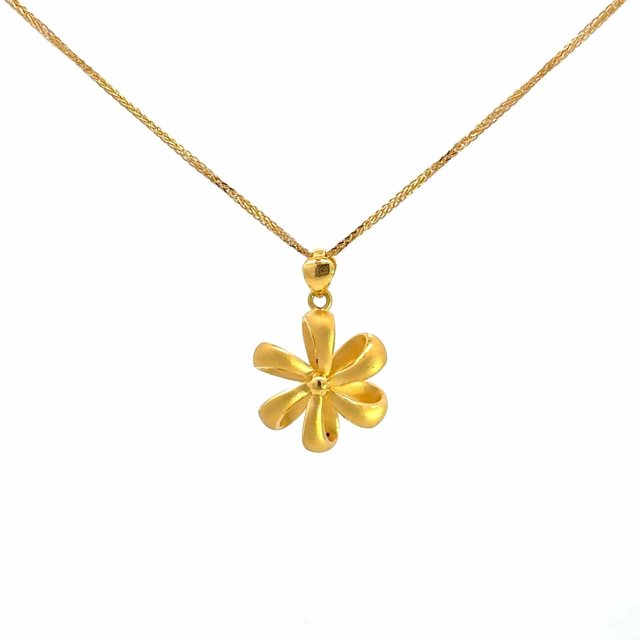 24k Yellow Gold Flower Pendant Necklace