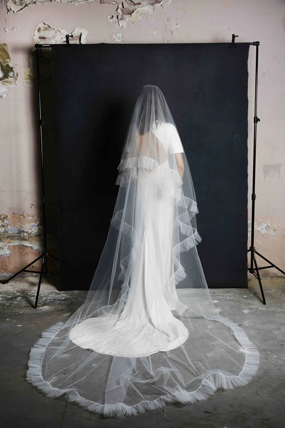 4.8 Ruched Tulle Veil