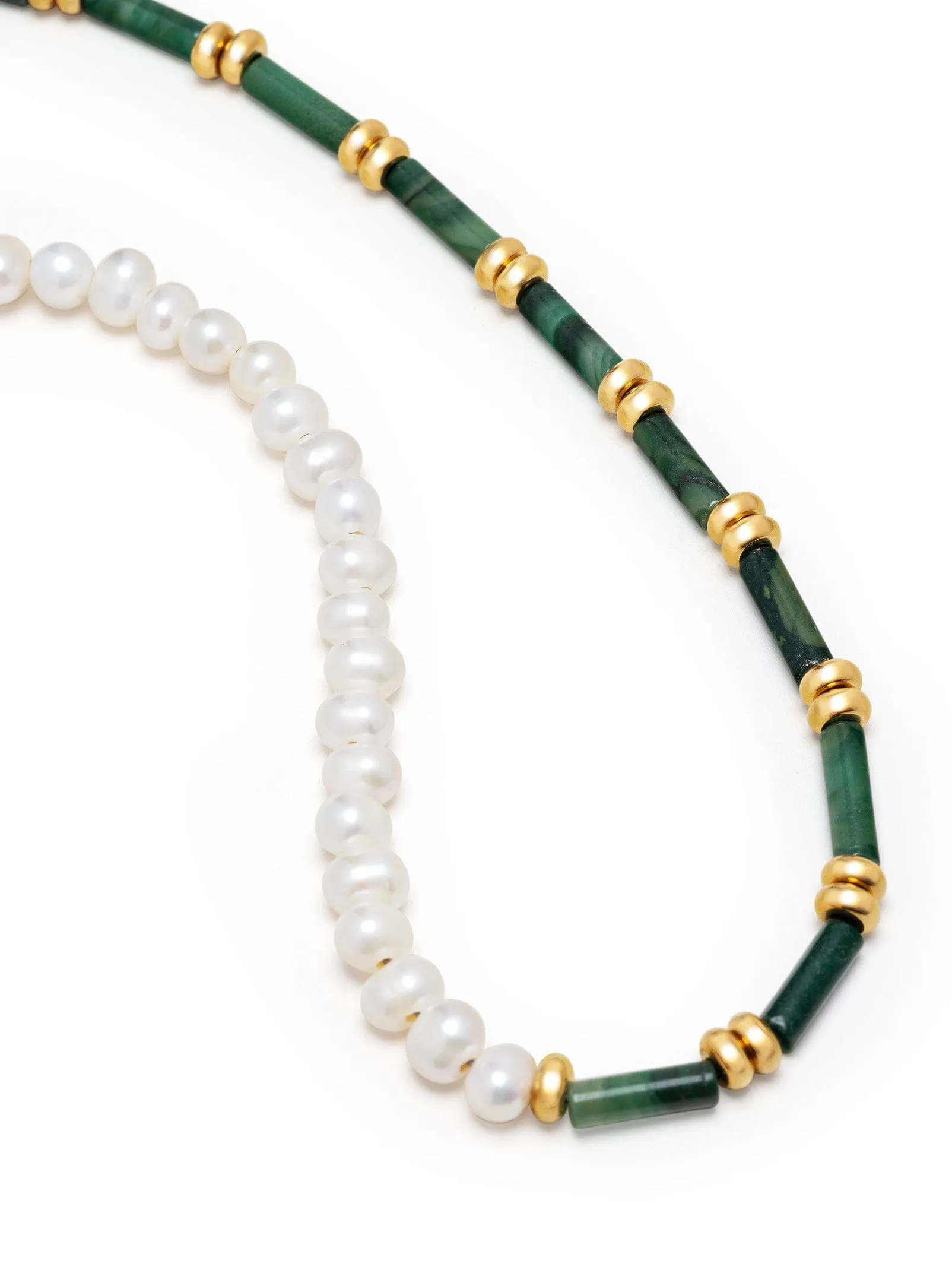 Beaded Necklace with Freshwater Pearls and Green Jade