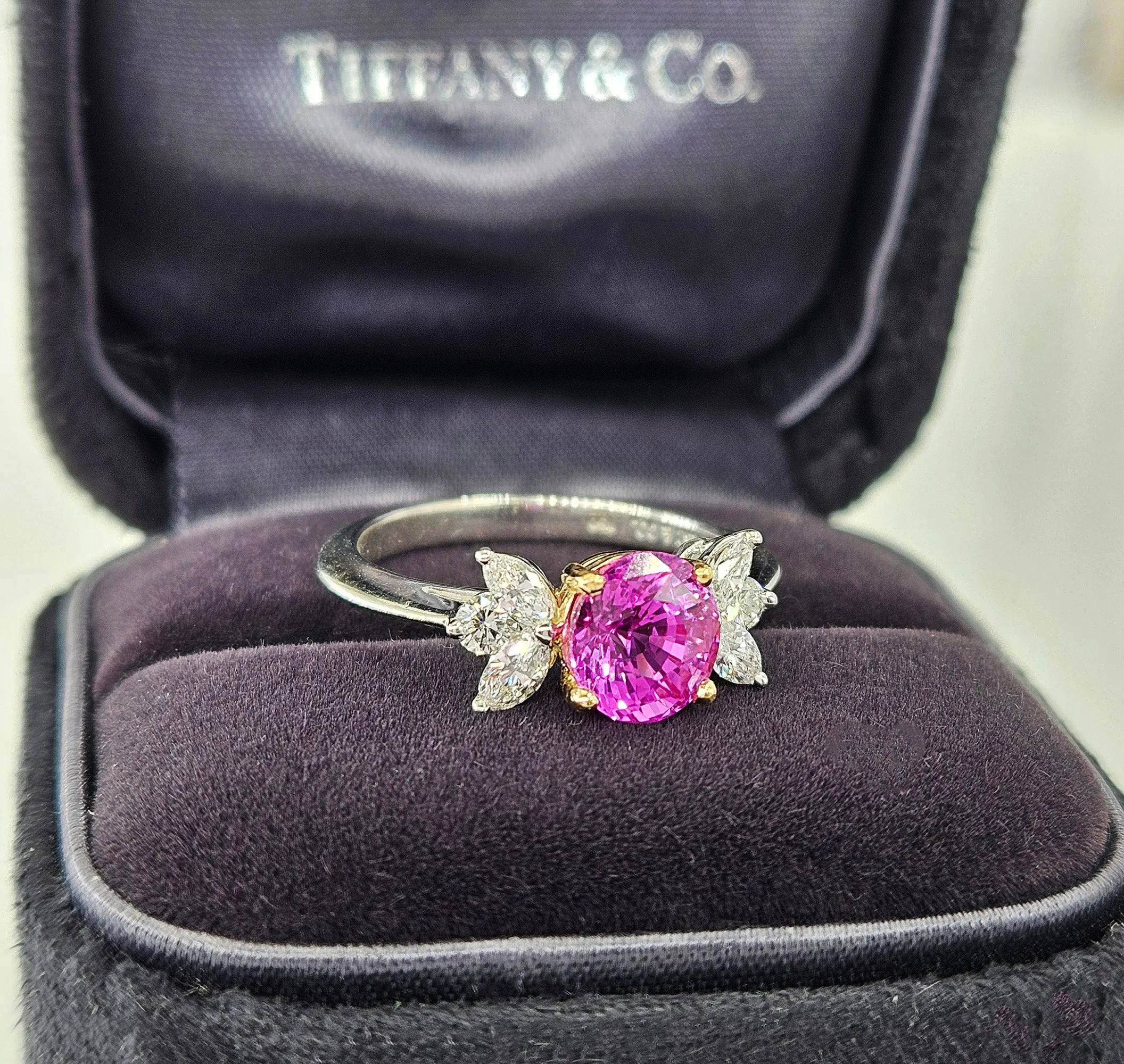 GIA Vintage TIFFANY & Co 2.60ctw Pink Sapphire and Diamond Platinum Ring