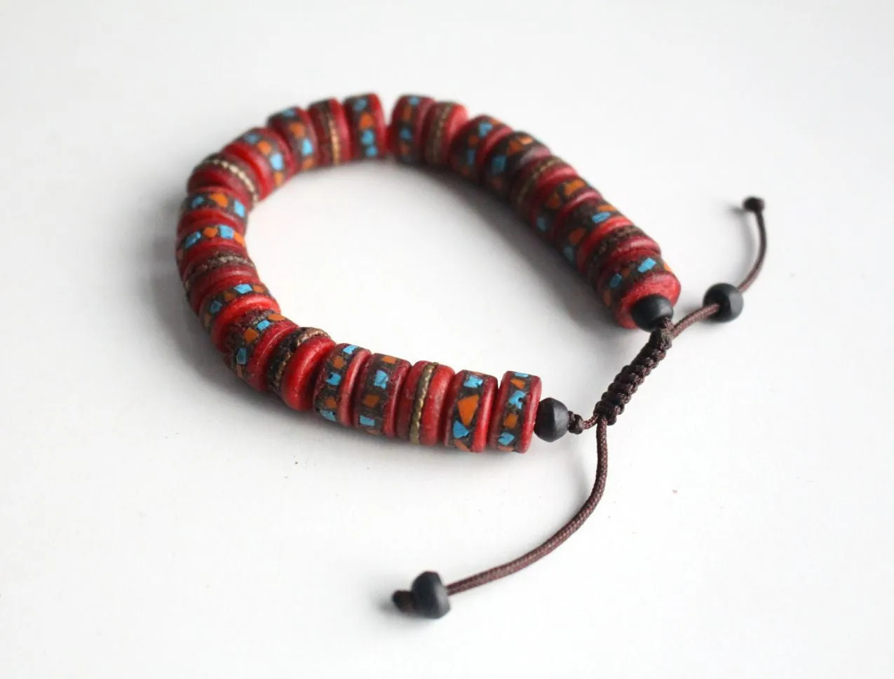 Red Inlaid Flat Bone Beads Bracelet