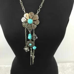 Silver/Turquoise Metal Southwest design Necklace